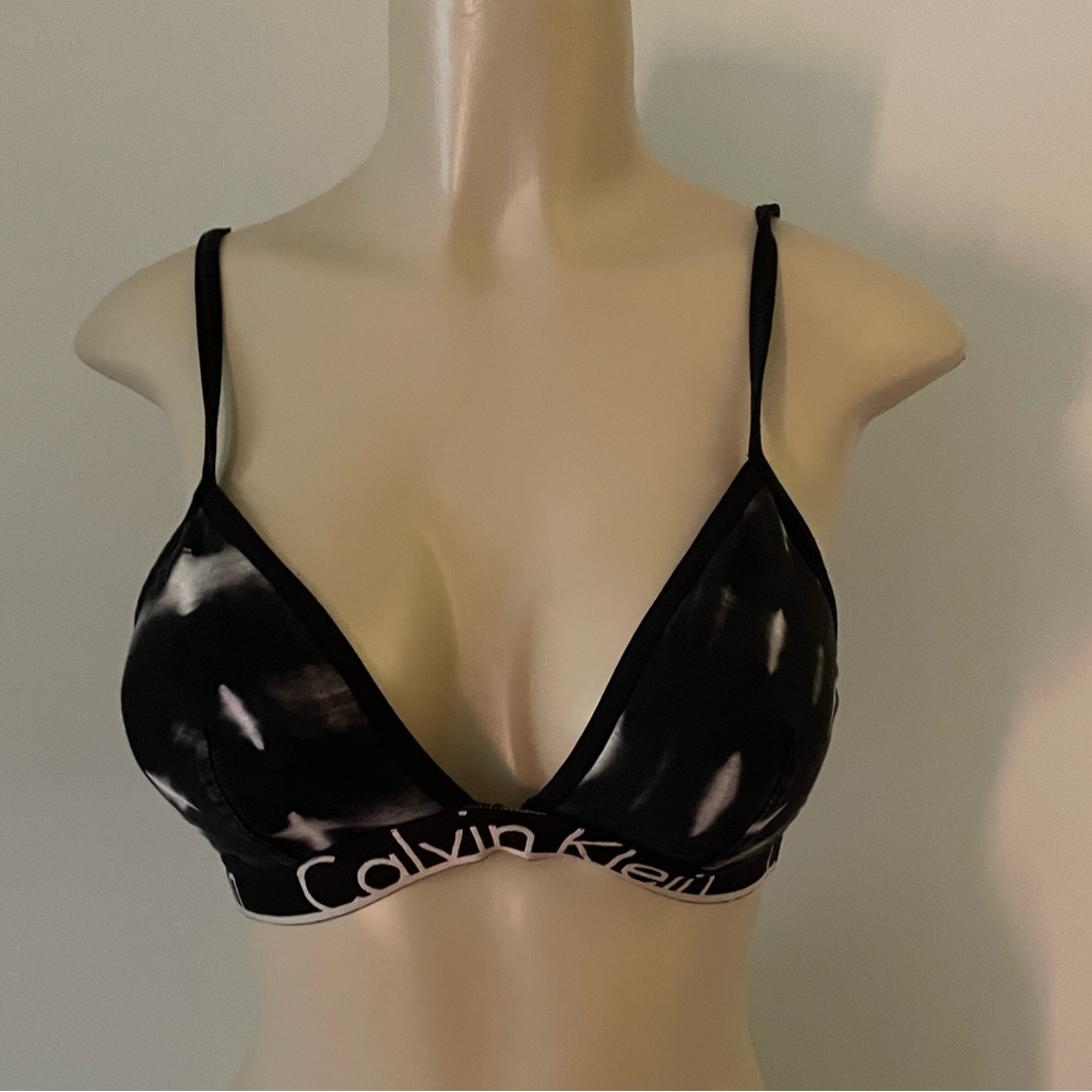Calvin Klein bra size large
